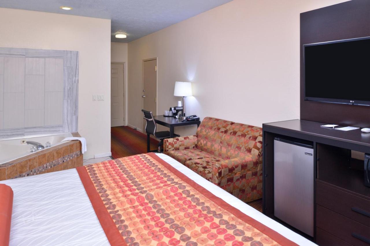 America'S Best Value Inn & Suites-Clinton Buitenkant foto