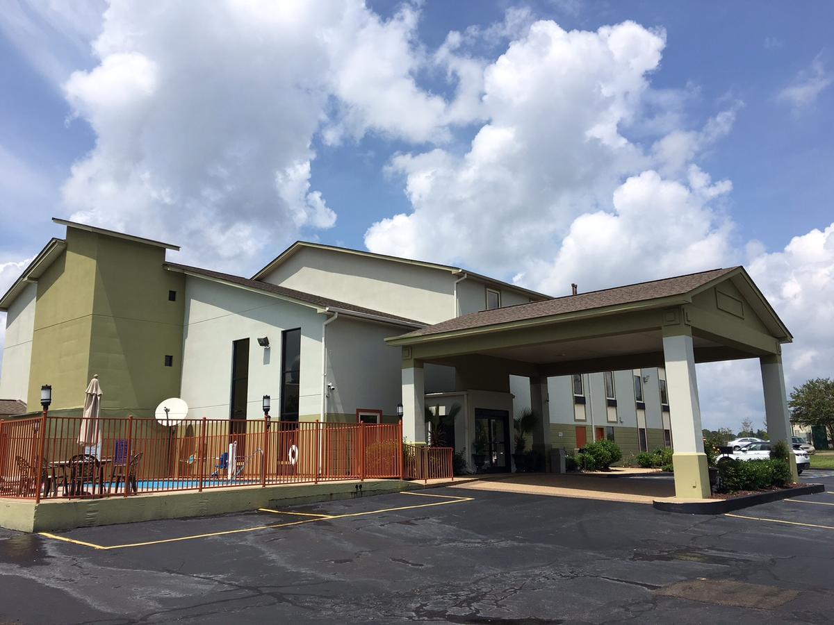 America'S Best Value Inn & Suites-Clinton Buitenkant foto