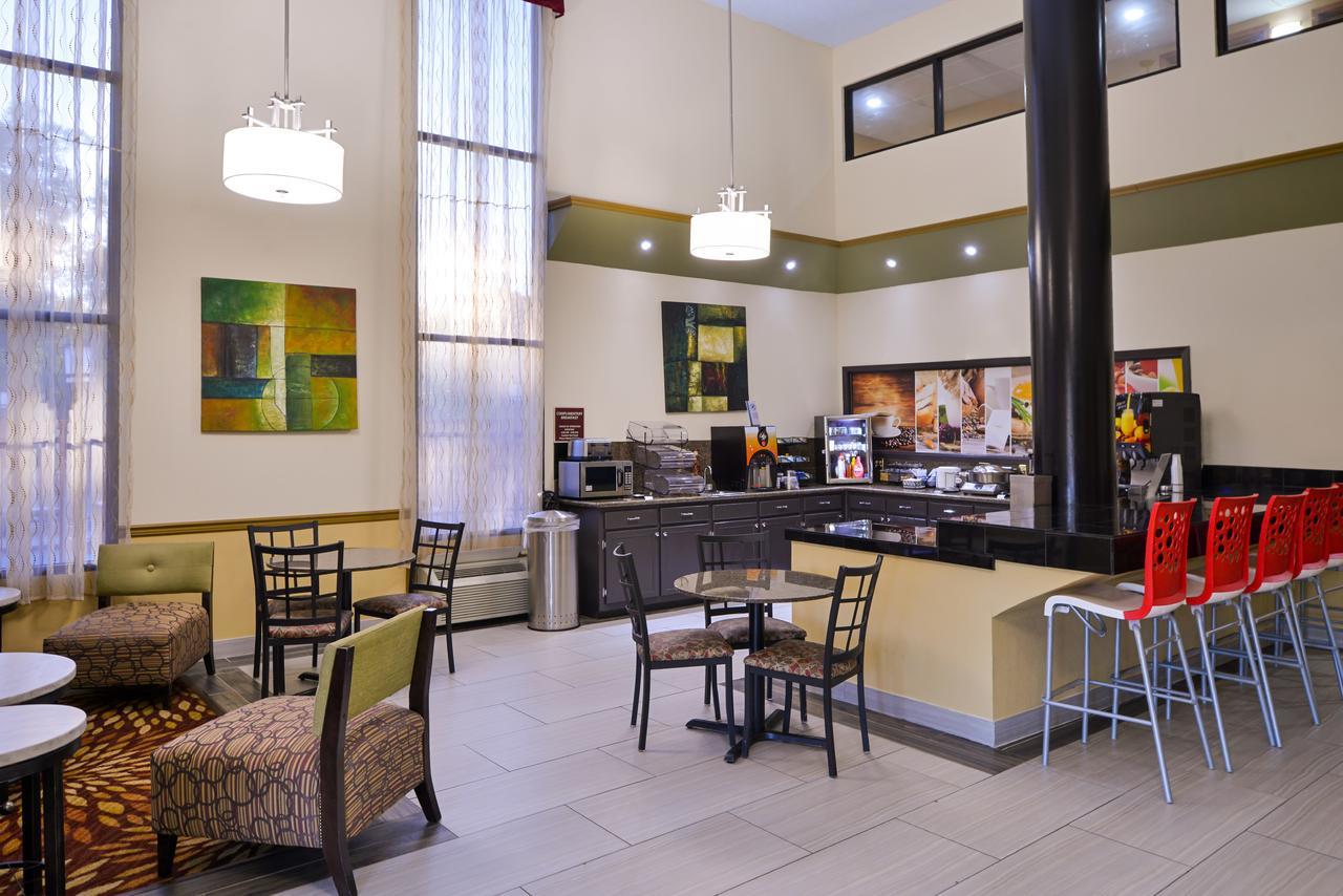 America'S Best Value Inn & Suites-Clinton Buitenkant foto